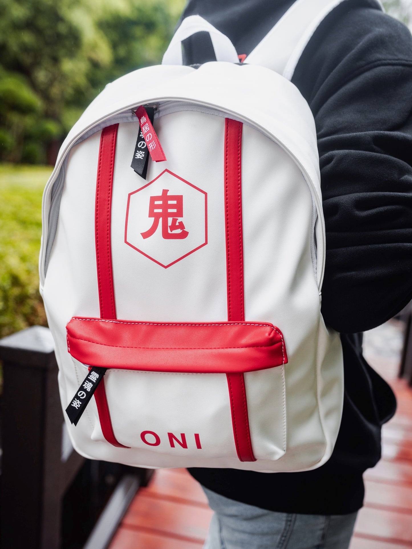 Sac à dos ONI blanc et rouge