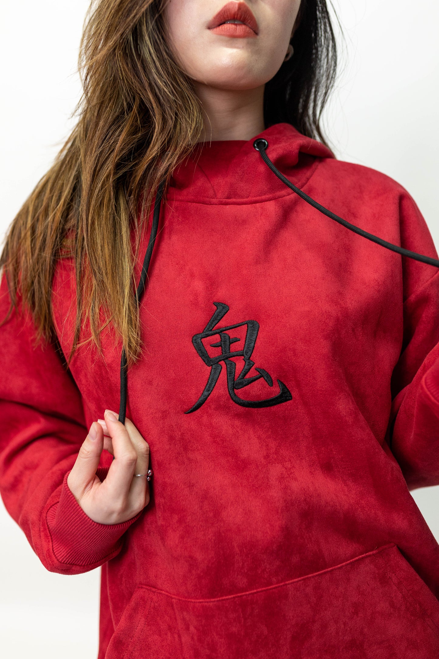 Hoodie rouge effet suédine logo noir