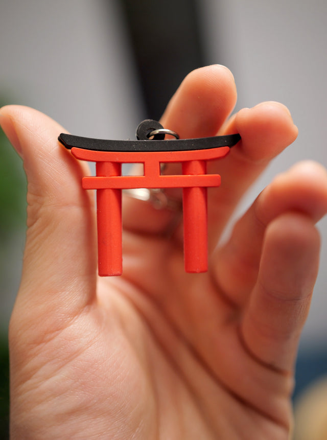 Porte clé torii noir et rouge