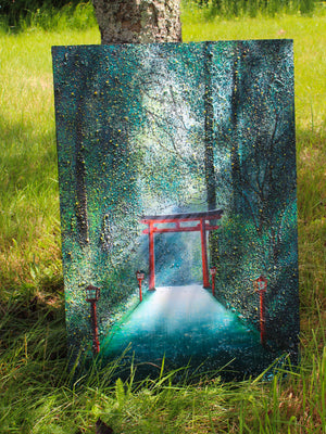 Toile Elika Torii dans la forêt