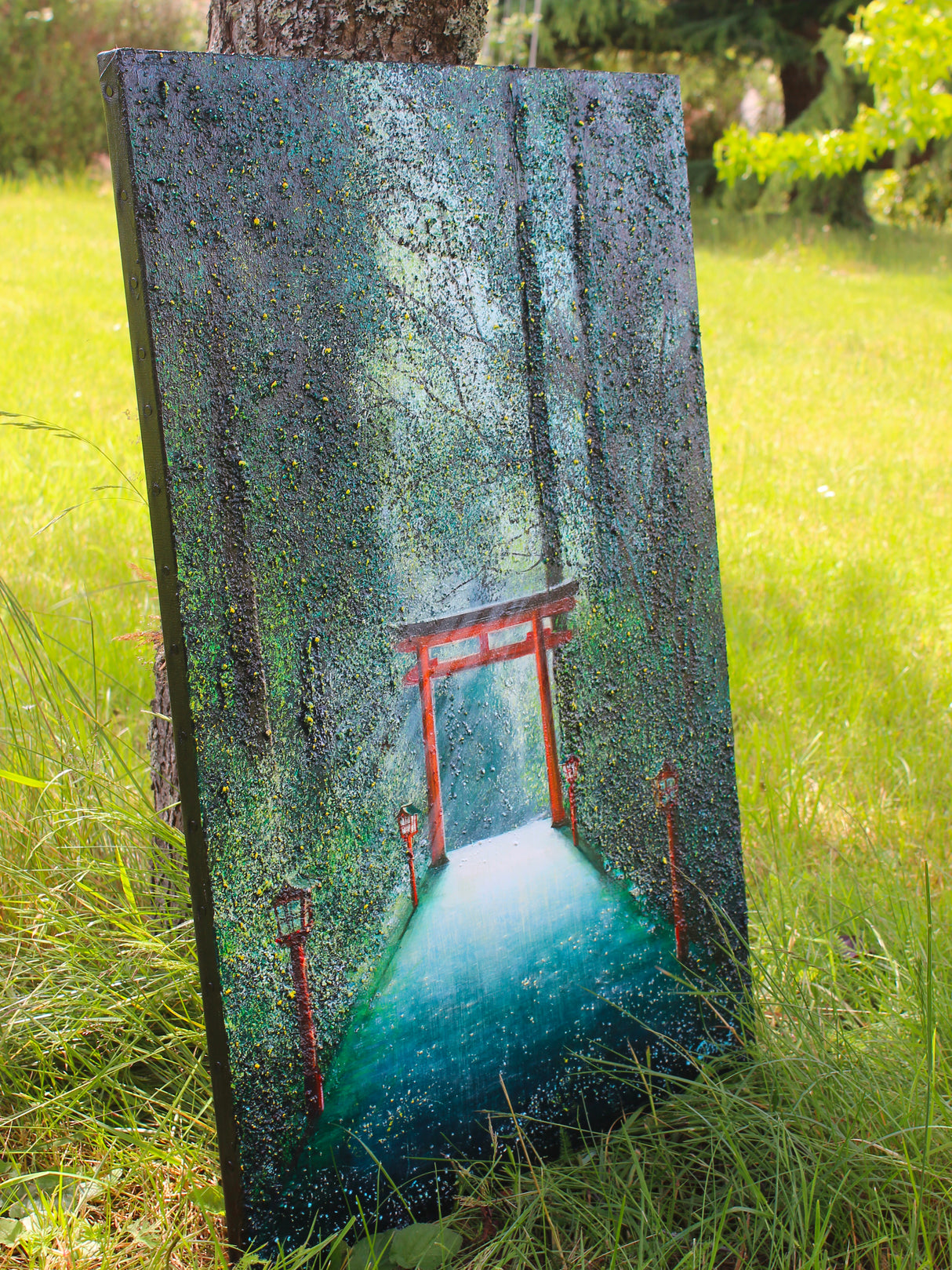 Toile Elika Torii dans la forêt