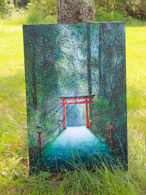 Toile Elika Torii dans la forêt