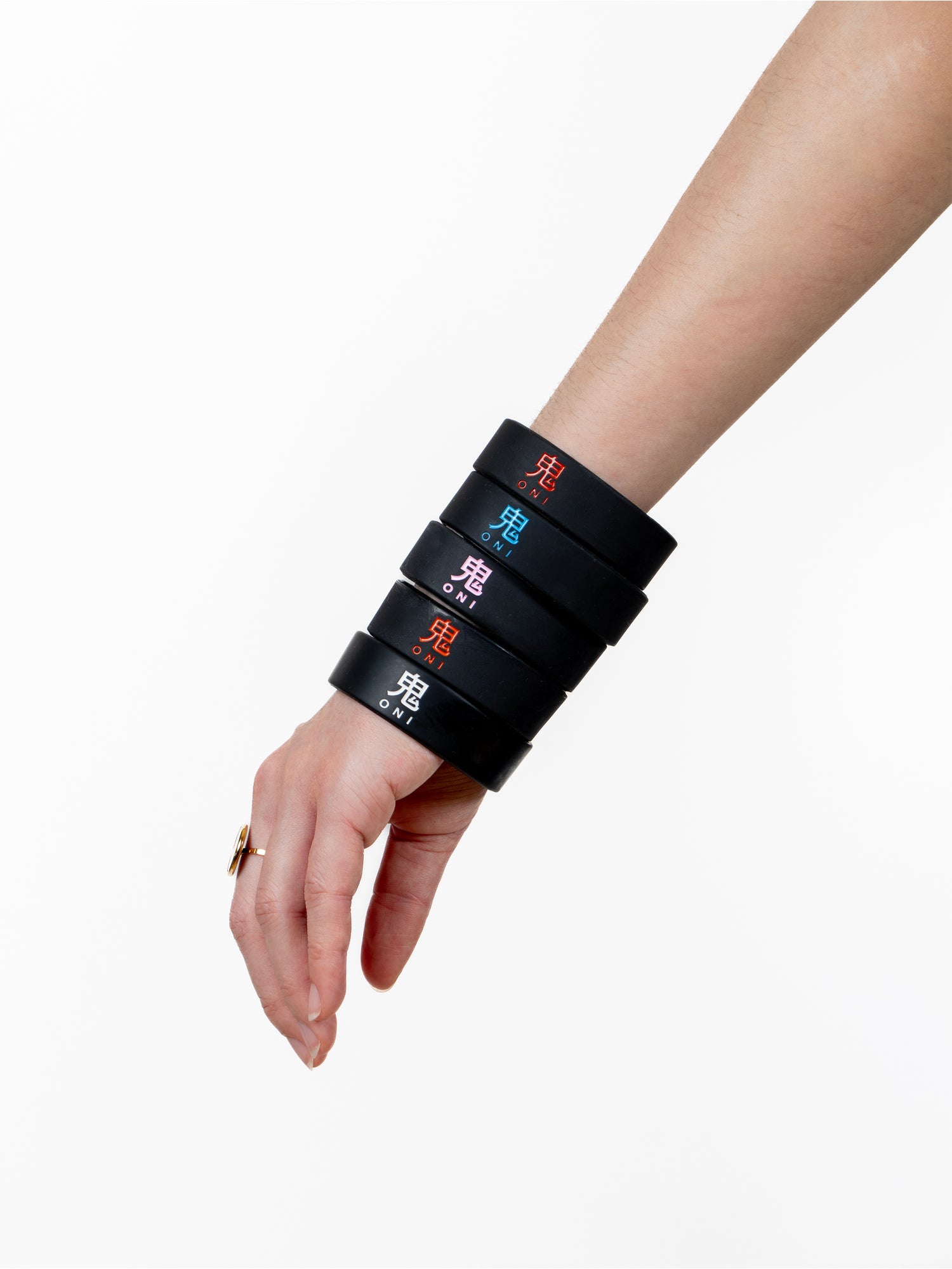 Set de 4 bracelets silicone + 1 bracelet EXCLUSIF SECRET