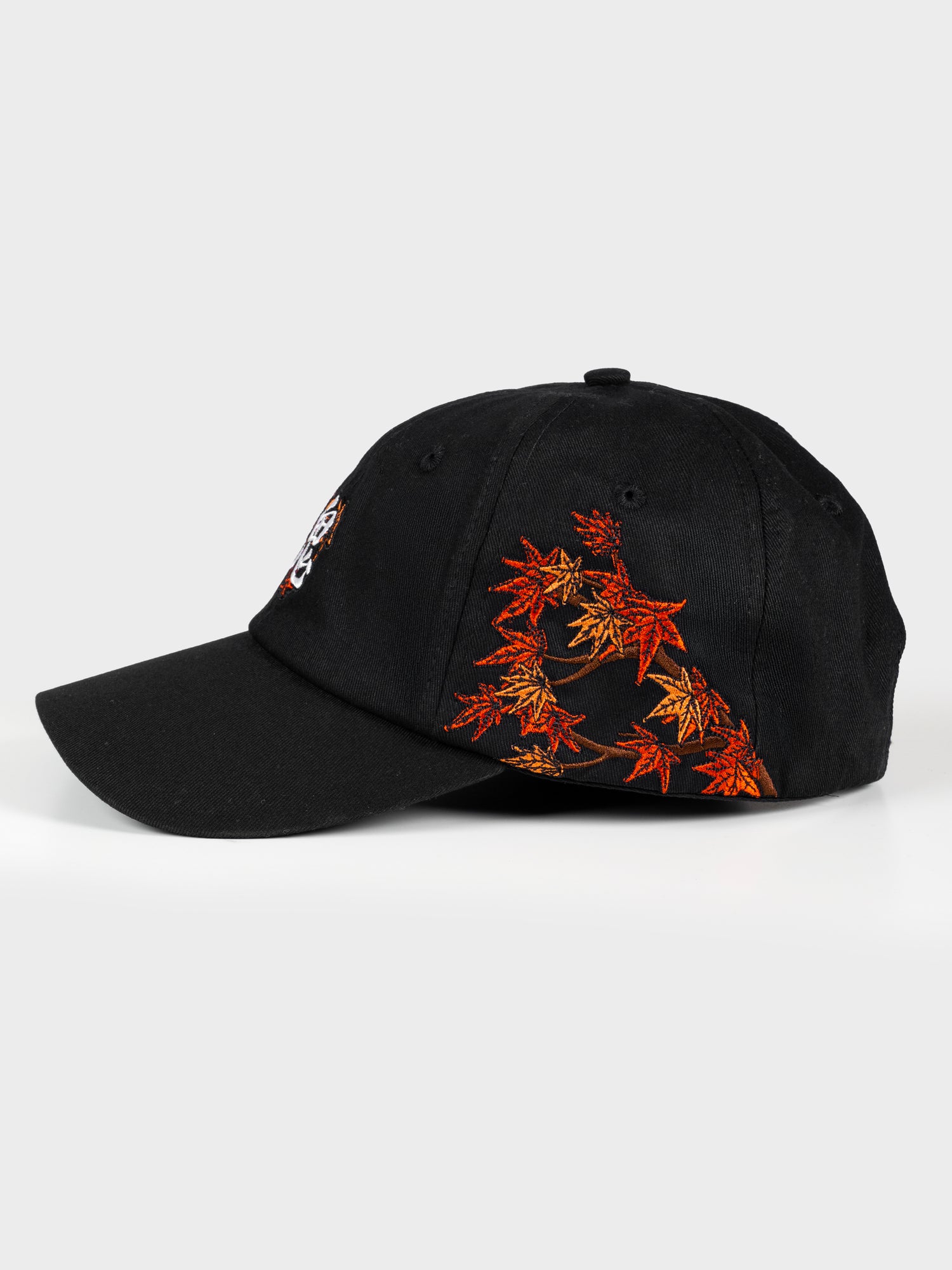 Casquette brodée Momiji