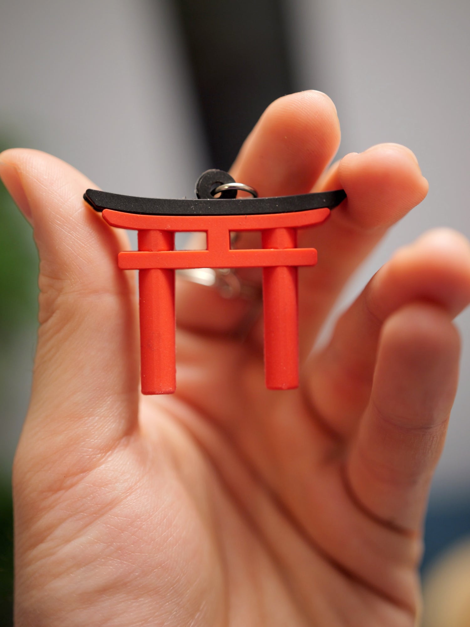 Porte clé torii noir et rouge